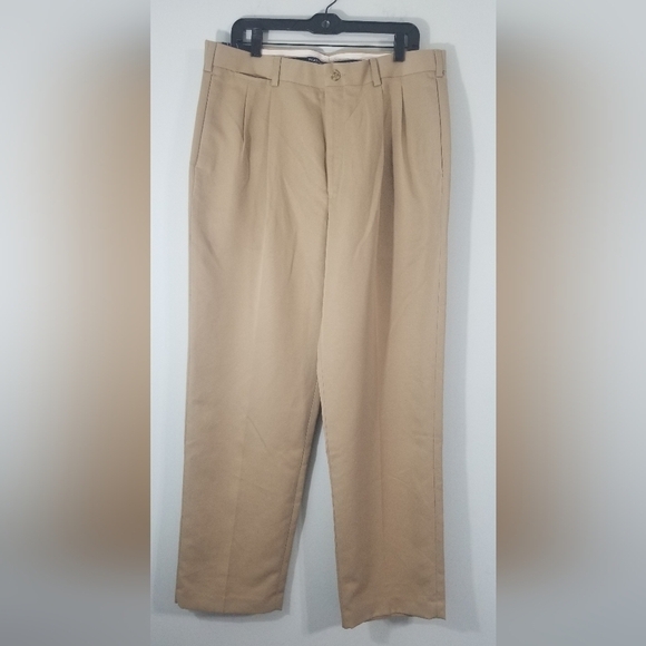 PGA Tour NWT Mens Golf Pants. Gripper Waistband Scorecard Pocket. 36"W x 32"L. - Picture 1 of 9